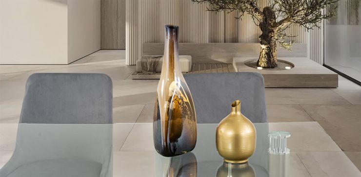 Jarrón Decorativo Triangular Cristal Zirconia Café Mediano